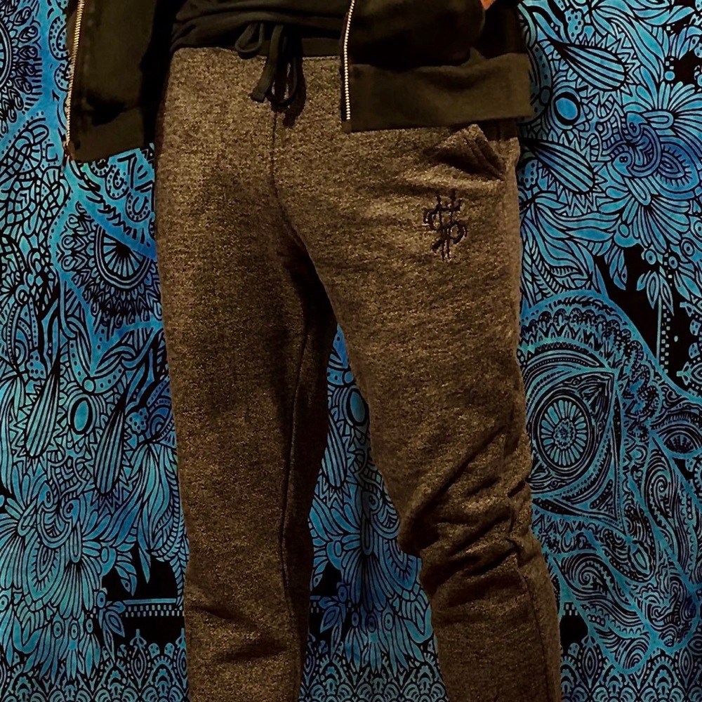 Men’s Joggers - Picture 3 of 4